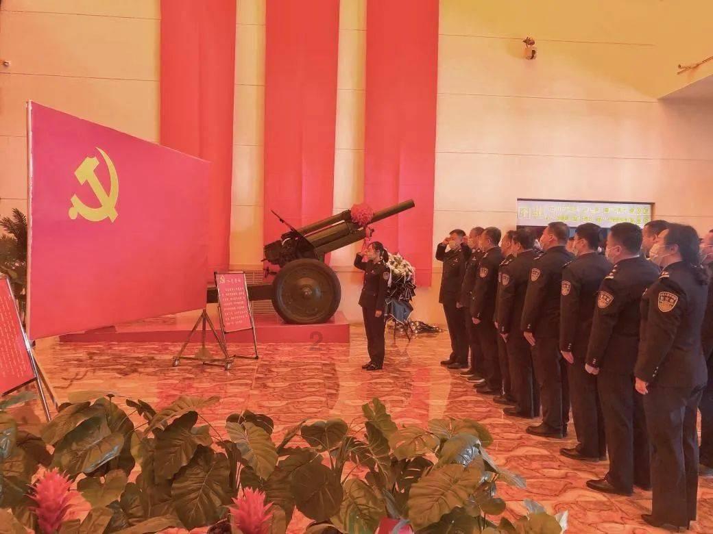 以光速离开地球一年再返回,地球上过了多久?-专业有问必答平台